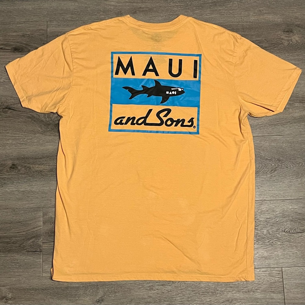 Maui and sons yellow / orange blue graphic shirt size XL